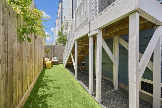 1226 W 21st Street, Houston, TX 77008