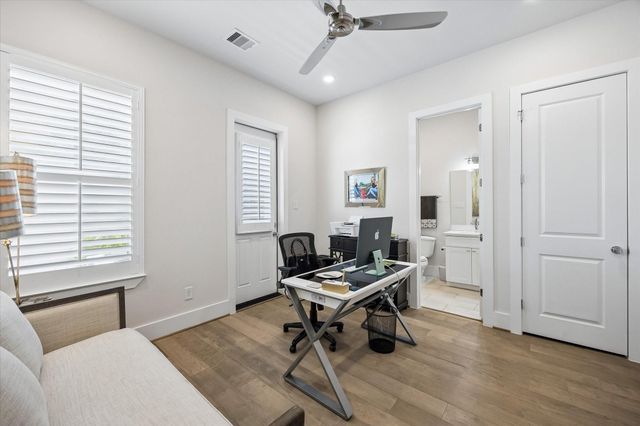 1226 W 21st Street, Houston, TX 77008