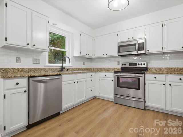 12332 Old Prairie Road, Charlotte, NC 28277