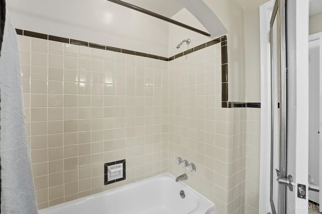 3795 Meadowlark Lane, Fairfax, OH 45227