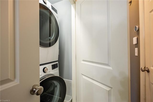 720 Stafford Park Drive, Kernersville, NC 27284