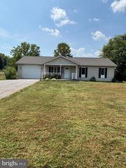 144 KERRS RD, Carlisle, PA 17015
