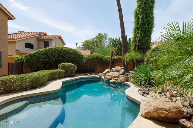 1306 E HELENA Drive, Phoenix, AZ 85022