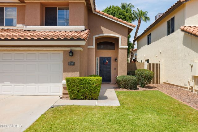 1306 E HELENA Drive, Phoenix, AZ 85022