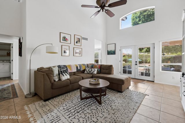1306 E HELENA Drive, Phoenix, AZ 85022