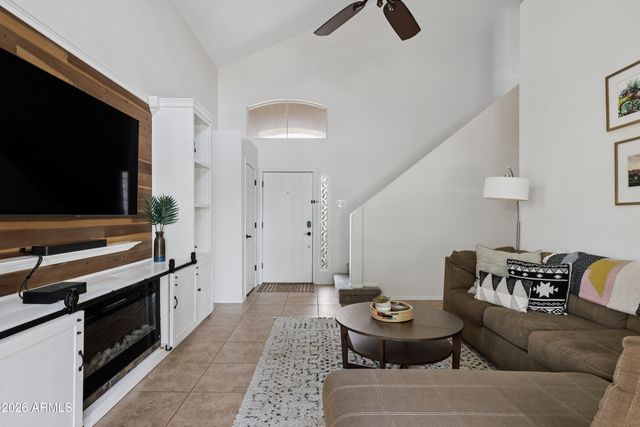 1306 E HELENA Drive, Phoenix, AZ 85022