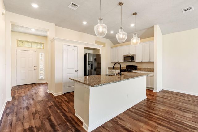 3865 Still Creek Loop, College Station, TX 77845