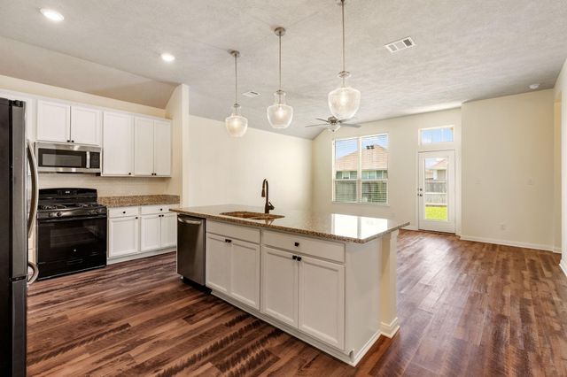 3865 Still Creek Loop, College Station, TX 77845