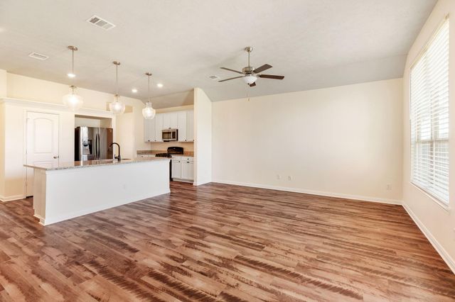 3865 Still Creek Loop, College Station, TX 77845