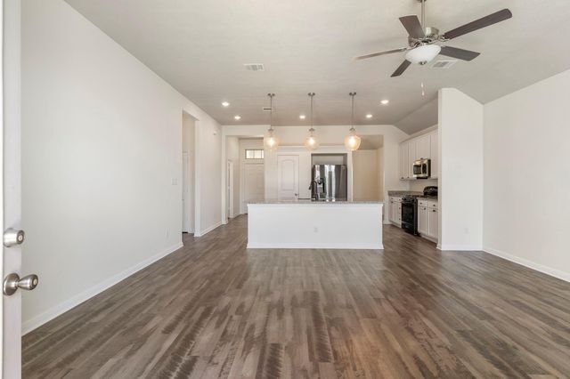 3865 Still Creek Loop, College Station, TX 77845