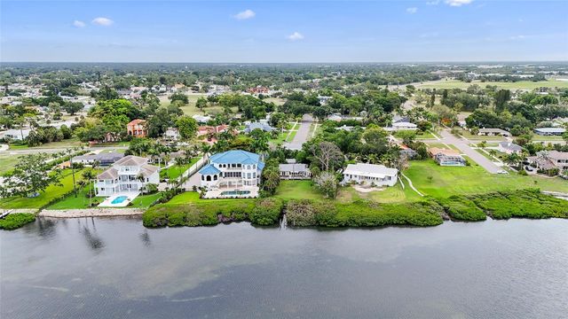 7538 WESTMORELAND DRIVE, Sarasota, FL 34243