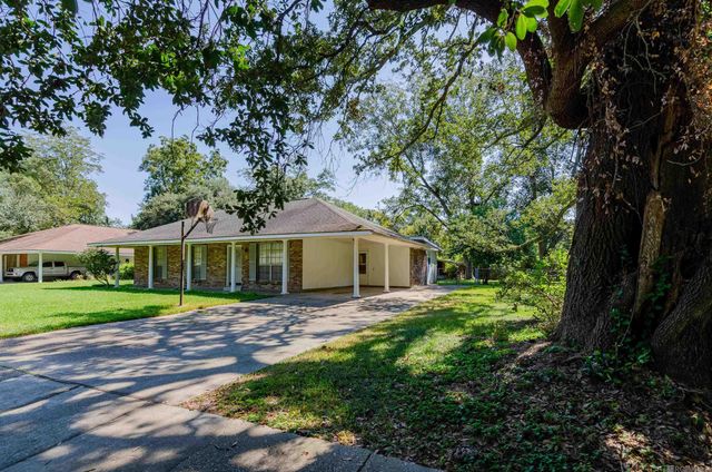 684 Wylie Dr, Baton Rouge, LA 70808