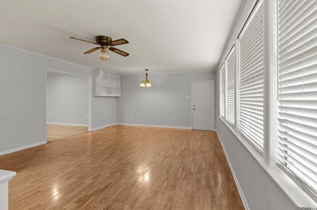 684 Wylie Dr, Baton Rouge, LA 70808
