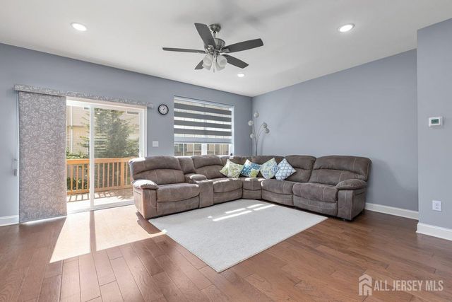 1302 Hights Farm Road N, Monroe, NJ 08831