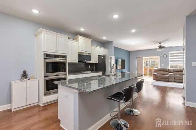 1302 Hights Farm Road N, Monroe, NJ 08831