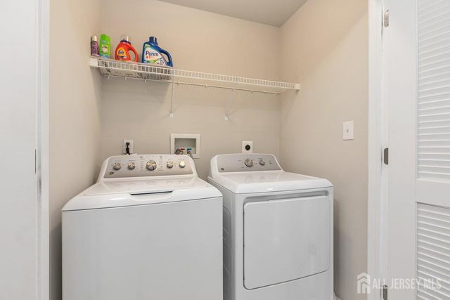 1302 Hights Farm Road N, Monroe, NJ 08831