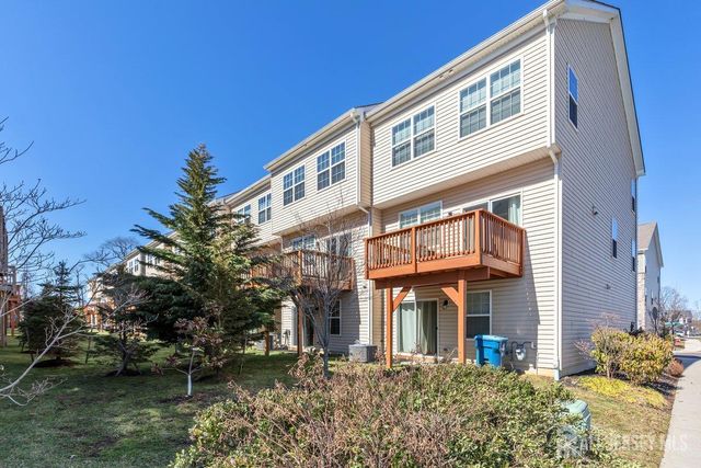 1302 Hights Farm Road N, Monroe, NJ 08831