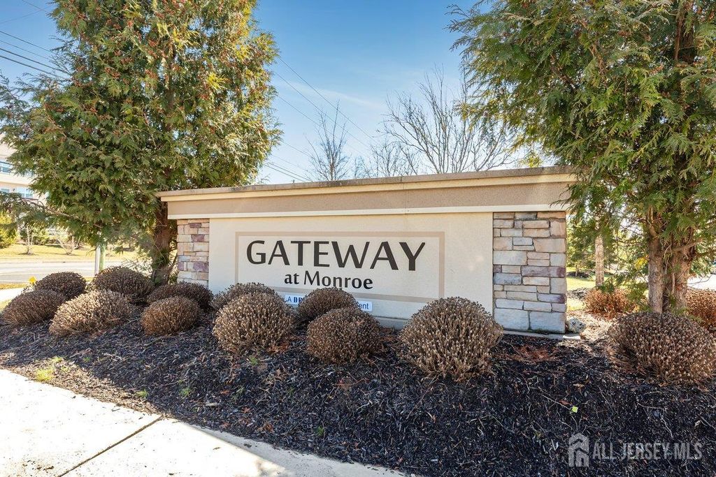 1302 Hights Farm Road N, Monroe, NJ 08831