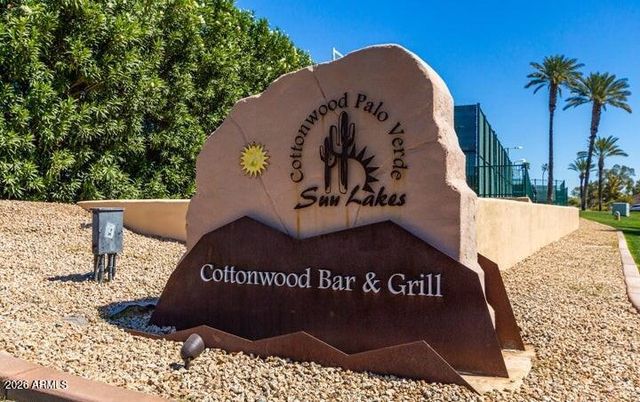 26611 S SNEAD Drive, Sun Lakes, AZ 85248