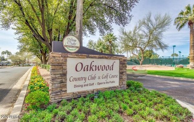 26611 S SNEAD Drive, Sun Lakes, AZ 85248