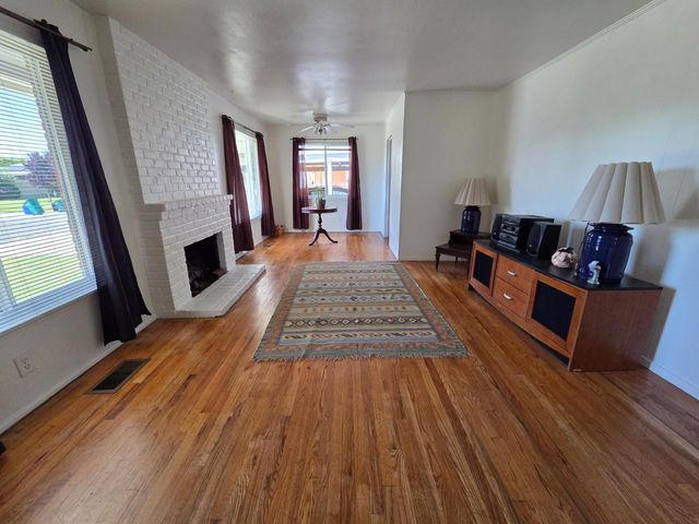 3512 Wallace Ave, Stockton, CA 95204