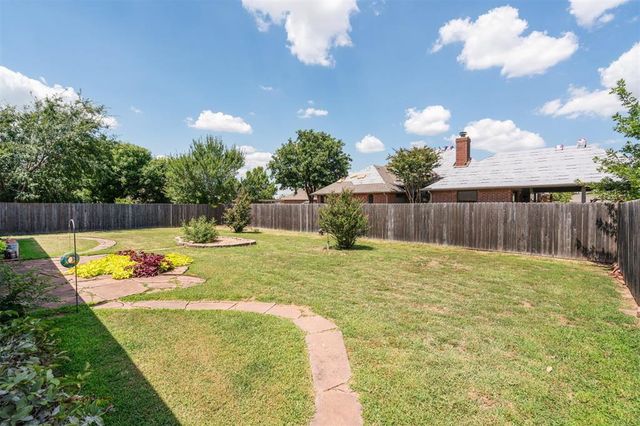 3917 Nicole Circle, Norman, OK 73072
