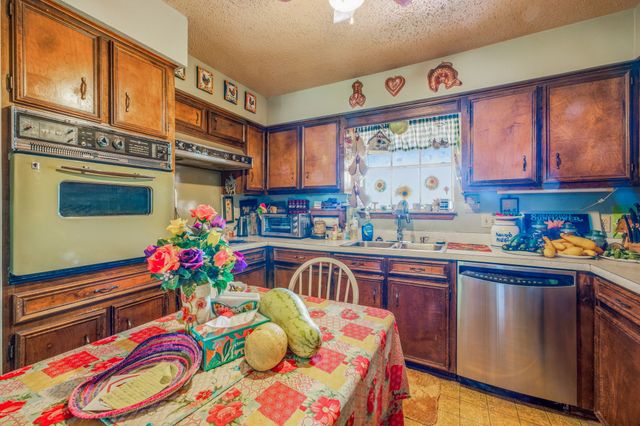1642 Salesville Road, Mineral Wells, TX 76067