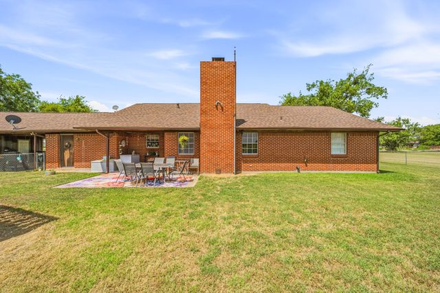 1642 Salesville Road, Mineral Wells, TX 76067