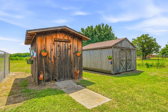 1642 Salesville Road, Mineral Wells, TX 76067