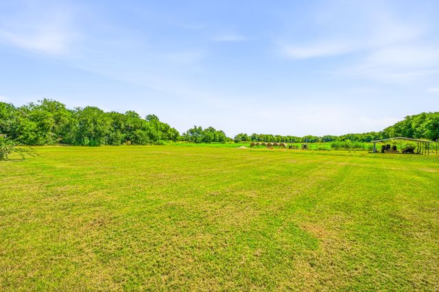 1642 Salesville Road, Mineral Wells, TX 76067