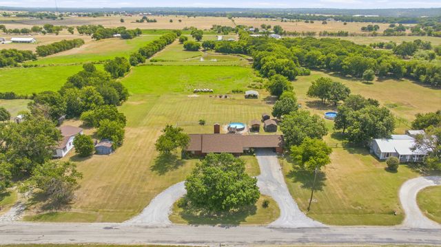 1642 Salesville Road, Mineral Wells, TX 76067