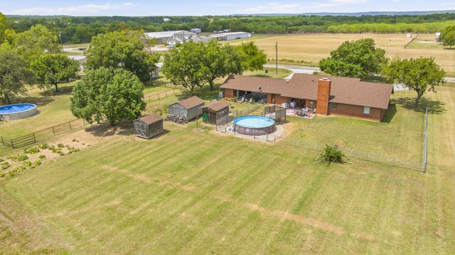 1642 Salesville Road, Mineral Wells, TX 76067
