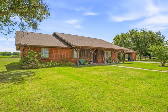 1642 Salesville Road, Mineral Wells, TX 76067