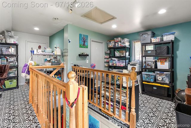 28300 Oakley Street, Livonia, MI 48154