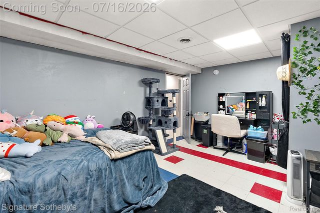 28300 Oakley Street, Livonia, MI 48154