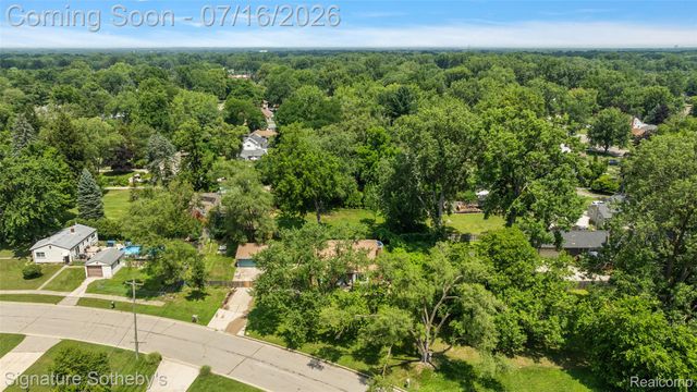 28300 Oakley Street, Livonia, MI 48154
