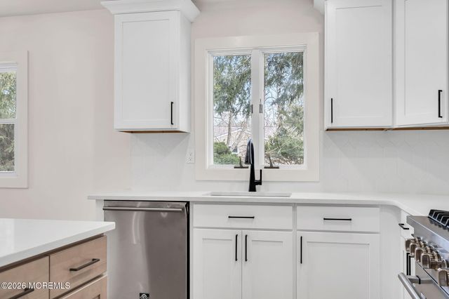 6 Stanford Drive, Toms River, NJ 08757