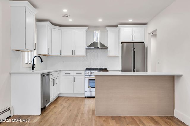 6 Stanford Drive, Toms River, NJ 08757