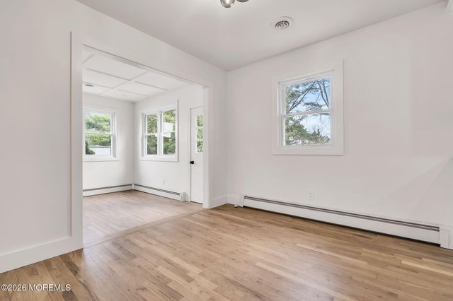 6 Stanford Drive, Toms River, NJ 08757