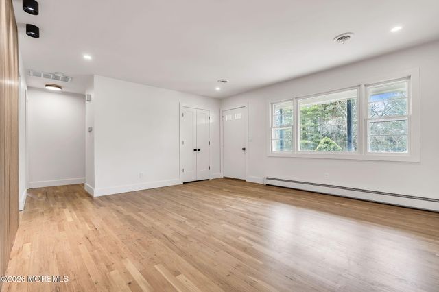 6 Stanford Drive, Toms River, NJ 08757