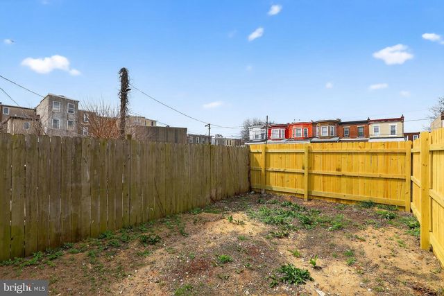 821 N 2ND ST, Camden, NJ 08102