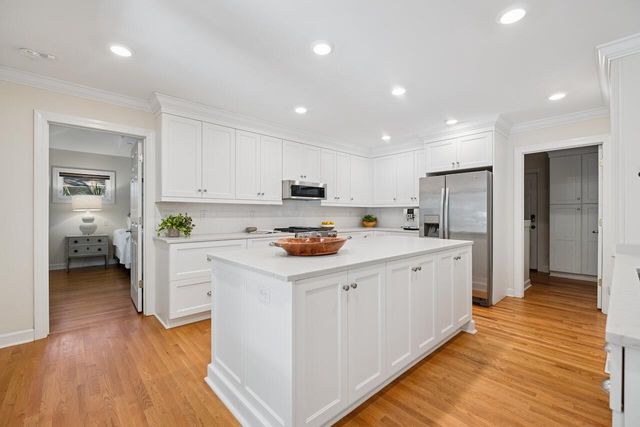 933 S Shem Drive, Mount Pleasant, SC 29464