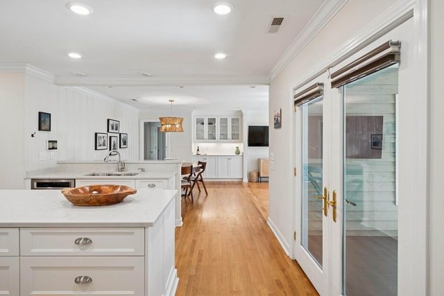 933 S Shem Drive, Mount Pleasant, SC 29464