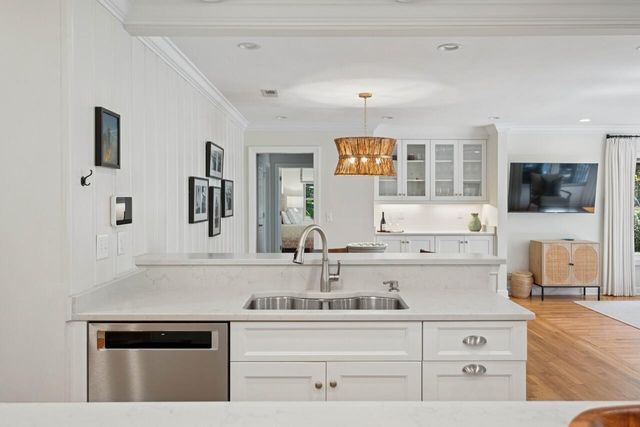 933 S Shem Drive, Mount Pleasant, SC 29464