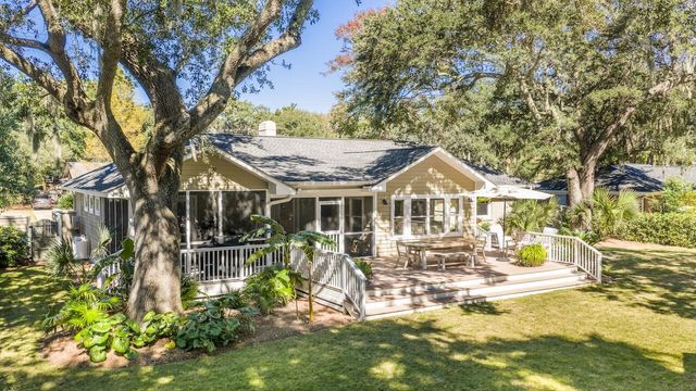 933 S Shem Drive, Mount Pleasant, SC 29464