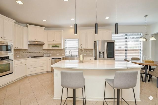 614 Coggins Point Way, Sugar Land, TX 77479