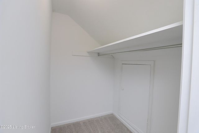 7209 Victoria Dr, Louisville, KY 40228