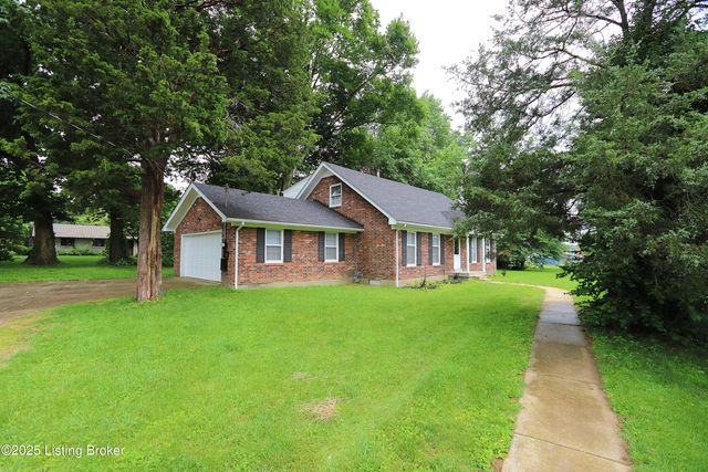 7209 Victoria Dr, Louisville, KY 40228