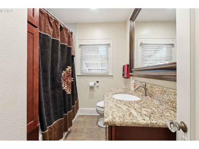 8420 N SMITH St, Portland, OR 97203