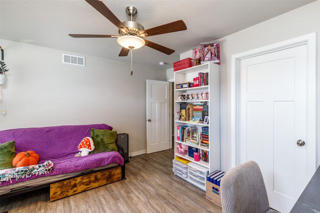 3025 NE 2nd Lane, Ankeny, IA 50021